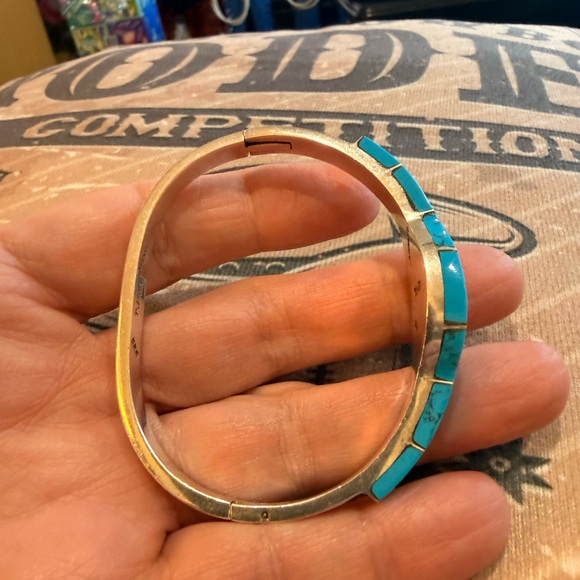 Taxco Vintage Turquoise and Silver cuff Bracelet - Picture 5 of 12